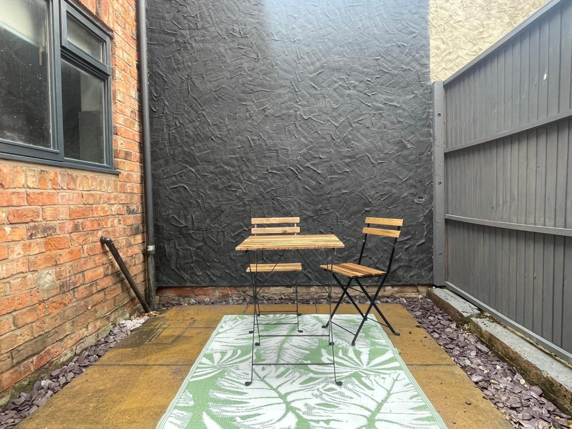 Smart Tidy Home Close To Chester City Centre Exteriör bild